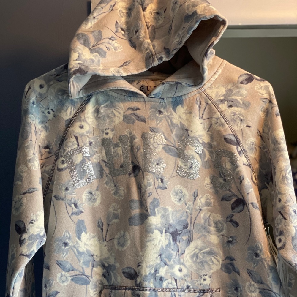 🆕 GUESS  “Blooming Bouquet” Hooded Sweater‼️